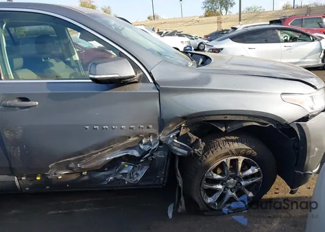 2018 Chevrolet Traverse Lt из США, поврежденный, VIN 1GNERGKWXJJ274993